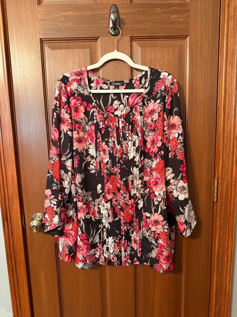 Roz & Ali Black Floral Pleated Scoop Neck Blouse - Pink & Red Flowers